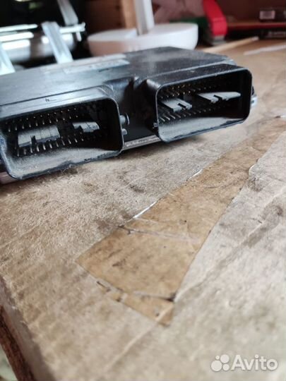 Блок управления двигателем mazda, E6T54471H4