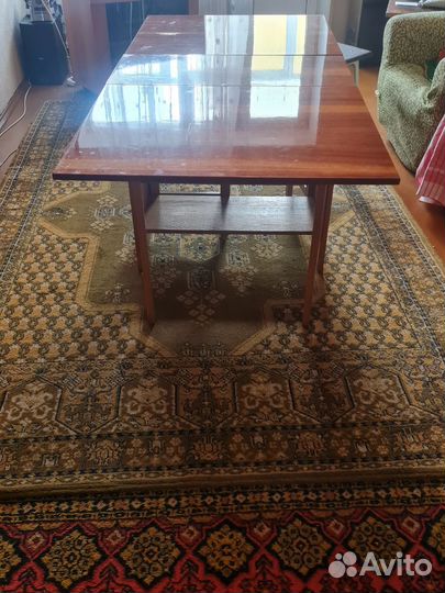 Продам стол книжка бу