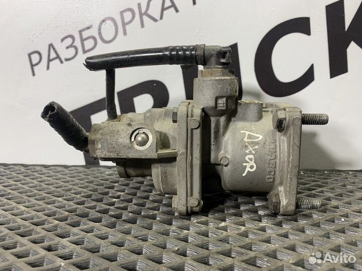 4613152640 Кран тормозной главный