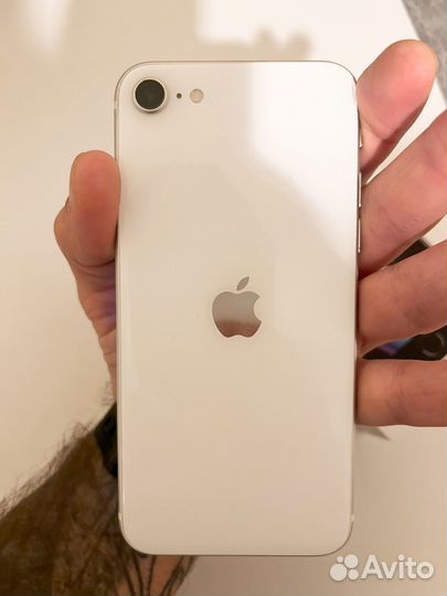 iPhone SE (2020), 64 ГБ