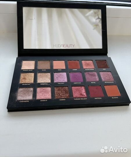 Тени huda beauty (оригинал)