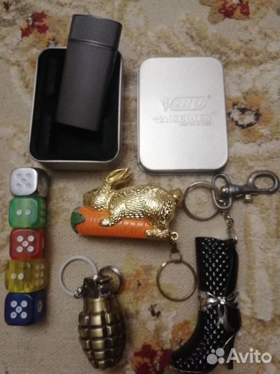 Зажигалки,брелки