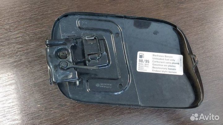 Лючок топливного бака Volkswagen Touareg 1 4.2