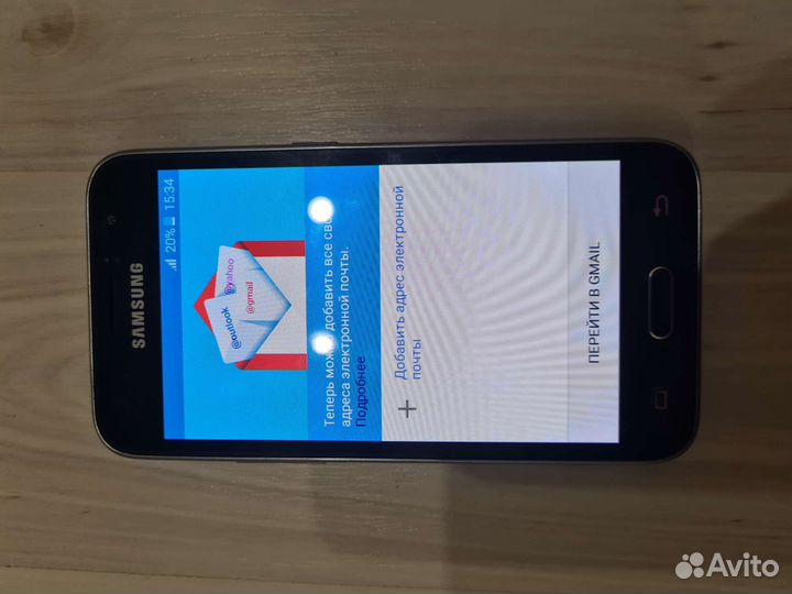 Телефон Samsung j1 2016