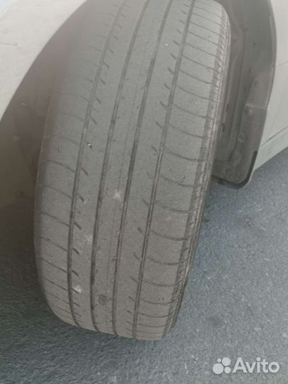 Yokohama BluEarth E70 215/55 R17