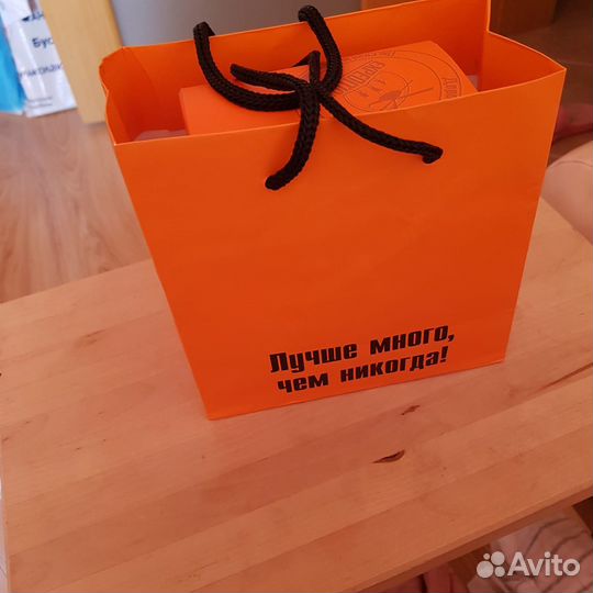 Фляга подарочная в кожаном чехле