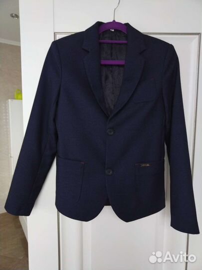 Школьный пиджак и жилетка, рубашка белая