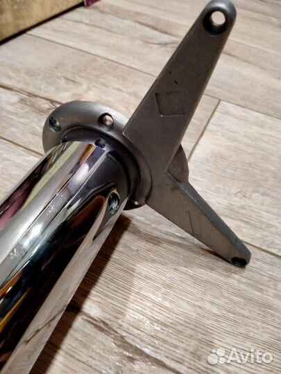 Регулируемая мебельная штанга-ножка