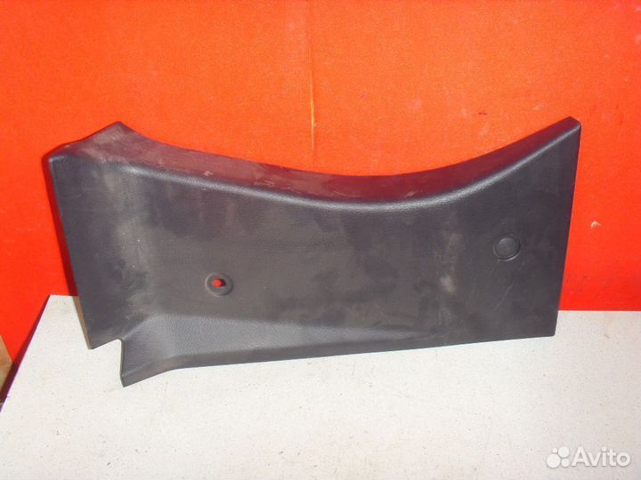 Обшивка багажника MR444239 Mitsubishi Lancer 9