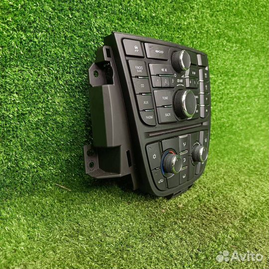 Панель управления магнитолой Opel Astra J GTC 2012