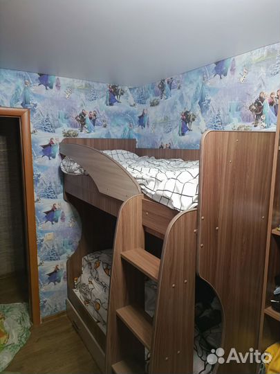 Кровать двухьярусная