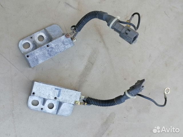 Датчик AIR BAG средн.стойки Nissan Almera N15 1998