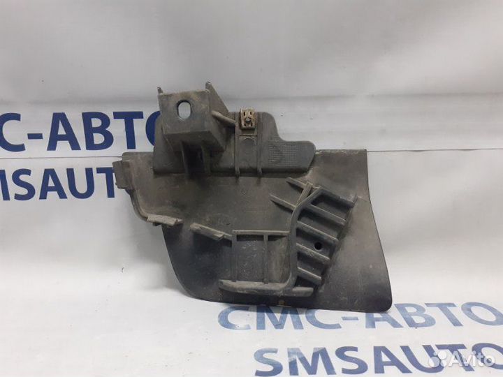 Брызговик передний правый Volkswagen Tiguan 2.0T