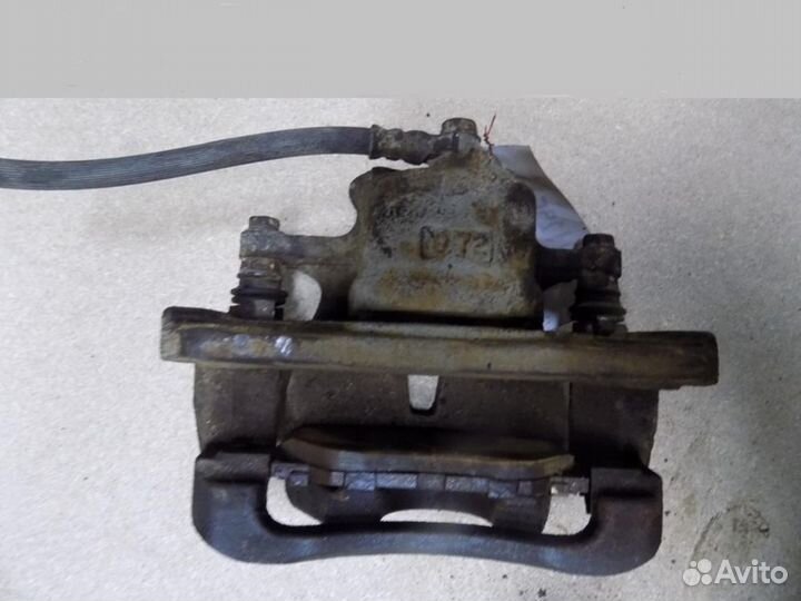 Суппорт передний левый RAV 4 2006-2013