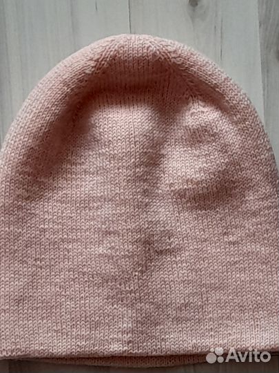 Шапка ручной вязки