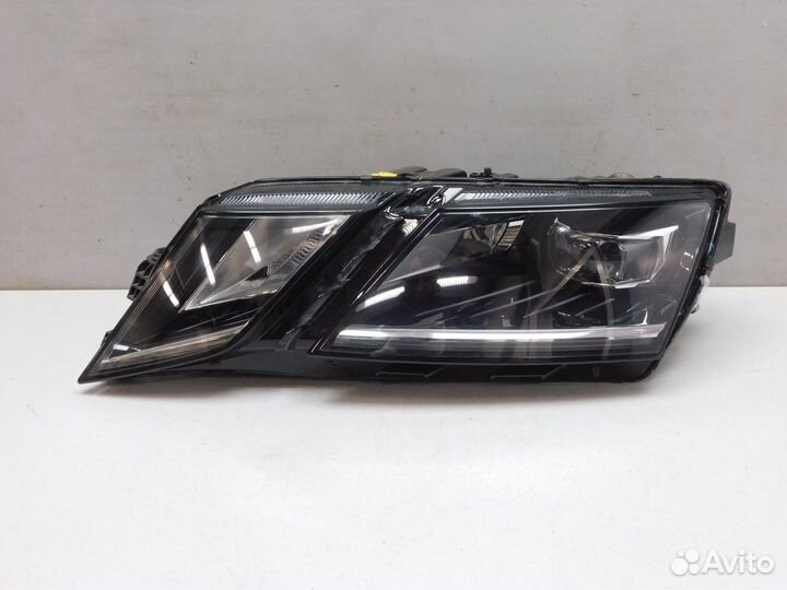 Фара левая Skoda Octavia