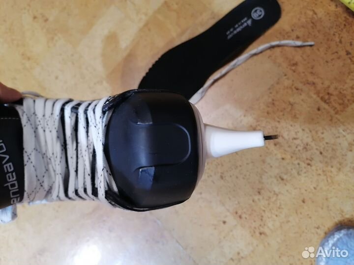 Коньки хоккейные 39 размер