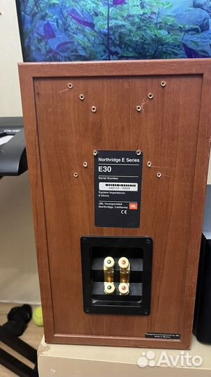 Полочная акустика jbl