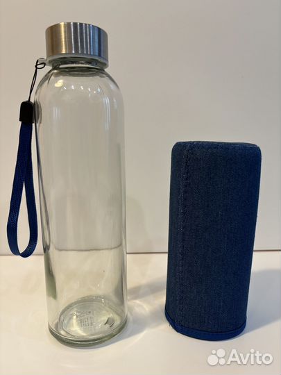 Новая стеклянная бутылка для воды