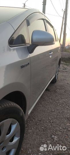 Toyota Prius Alpha 1.8 AT, 2013, 174 000 км