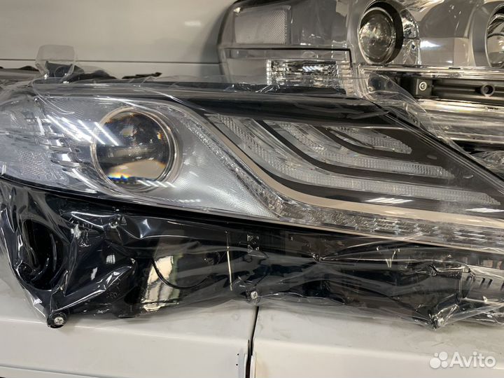 Фары Toyota Camry V70-75
