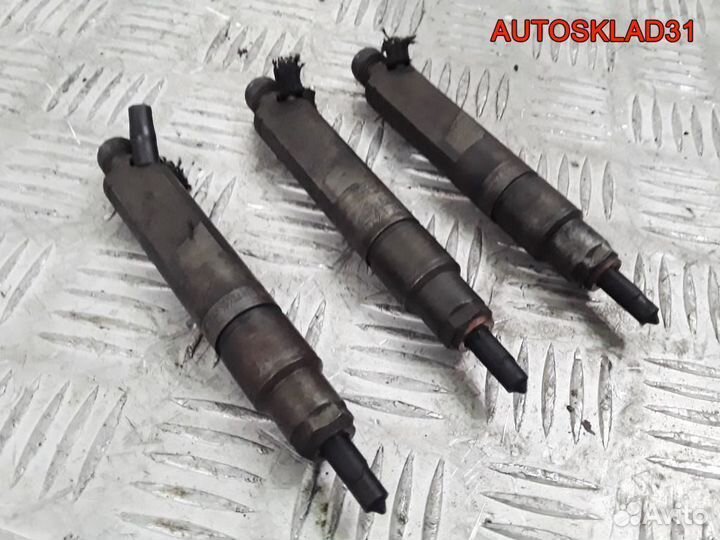 Форсунка дизельная VW Passat B5 1.9 AHU 028130201G