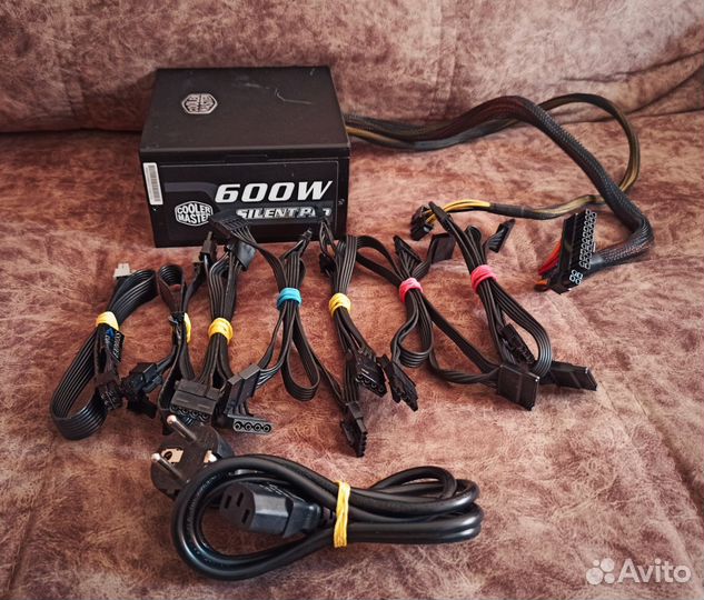 Блок питания 80+ CoolerMaster 600W модульный