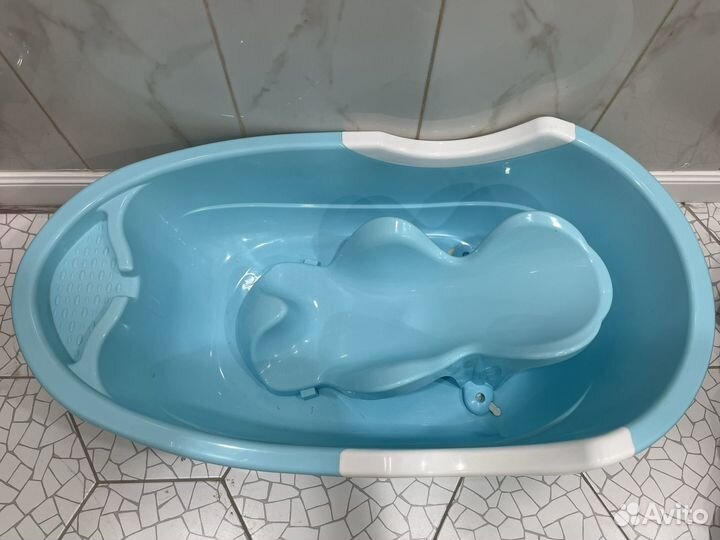 Ванночка для купания с горкой