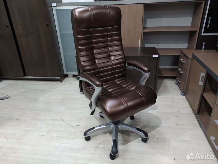 Кресло руководителя Атлант Нью Новое