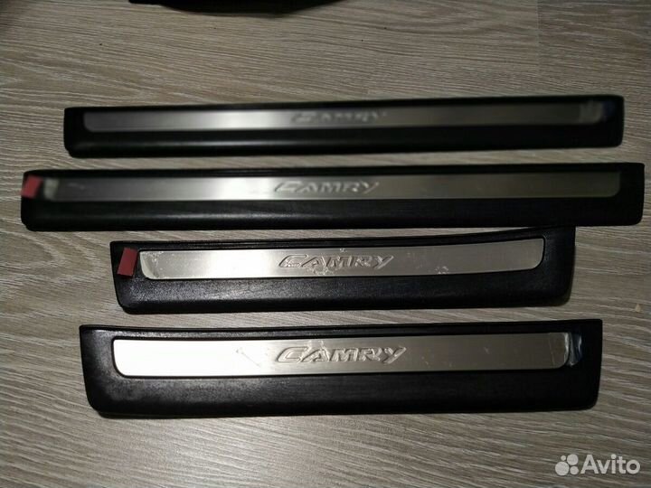 Комплект накладок на пороги Камри V50 с 2012г. по