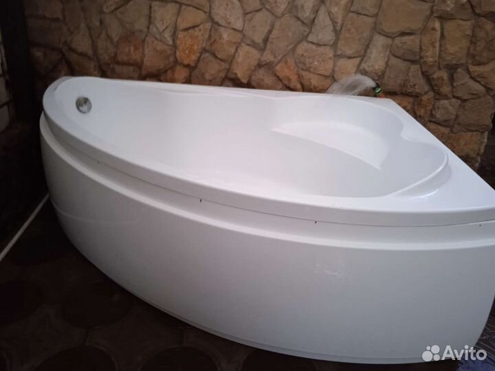 Продам большую акриловую ванну, в хорошем состоя