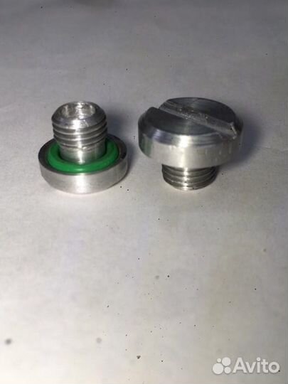 Заглушки заправочного порта R744 2шт