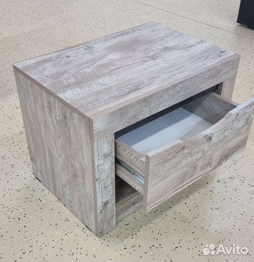 Тумба прикроватная
