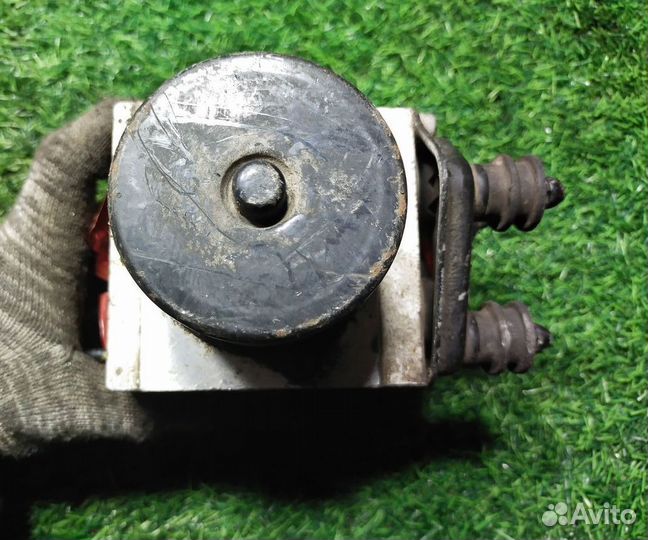 Блок ABS (Насос) Volkswagen Passat (B6) VI