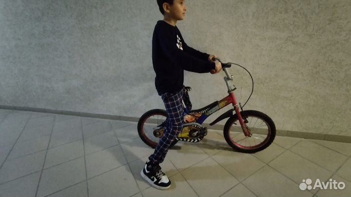 Продам детский велосипед бу