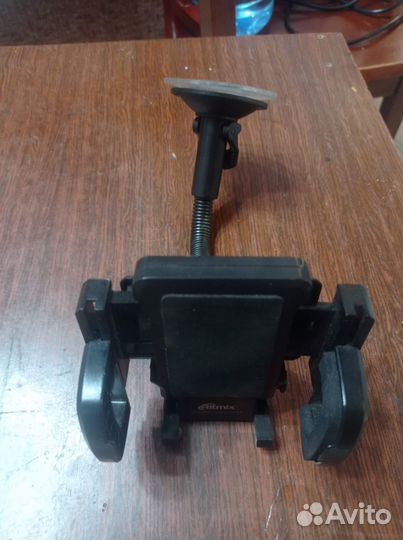 Держатель для телефона в машину