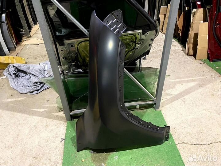 Крыло переднее правое Toyota Land Cruiser 300