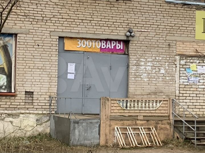 Комната 38 м² в 1-к., 1/2 эт.