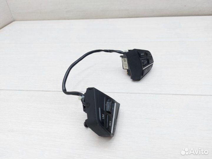 Кнопки на руль Bmw 5 Series F10 N47D20C 2011