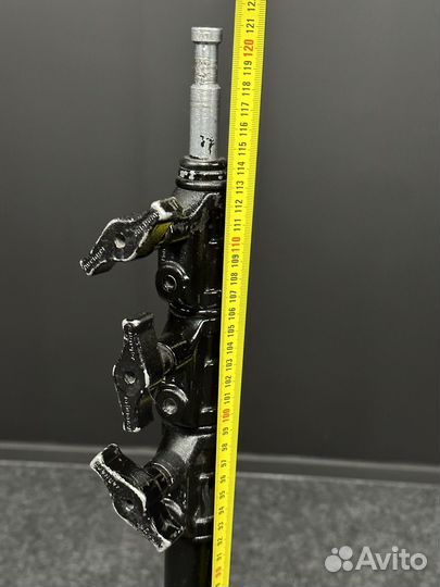 Стойка для света Avenger A0040B