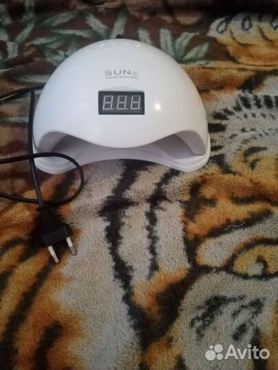Лампа для сушки ногтей