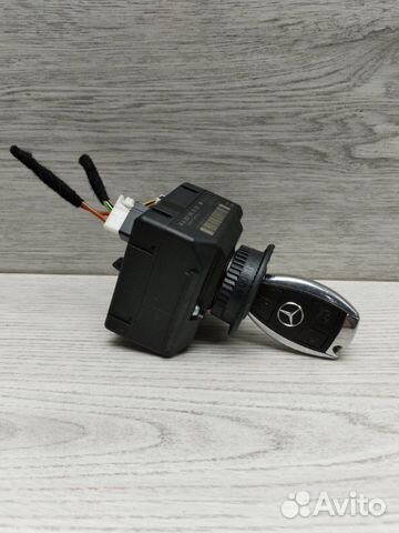 Замок зажигания с ключом Mercedes C-Class W204