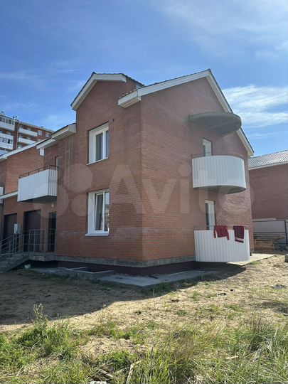 Дом 178 м² на участке 2 сот.