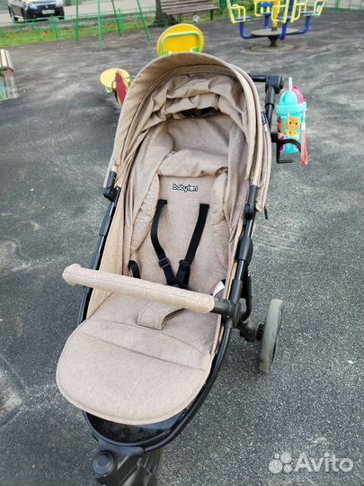 Прогулочная коляска
