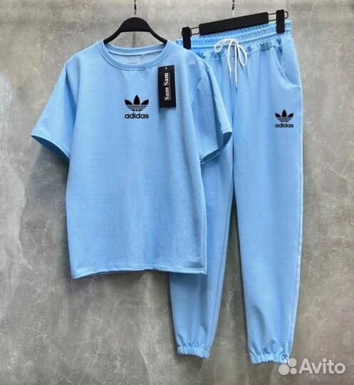 Спортивный костюм женский