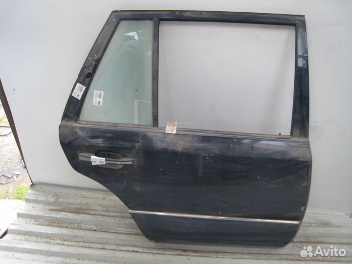 Дверь задняя Прав. Мерседес E-Класс 1991г 2.3л