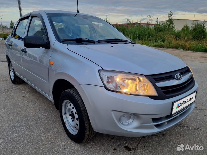 LADA Granta 1.6 МТ, 2012, 107 800 км