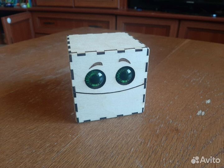 Коробушек. Коробка монстр. Игрушка Minecraft