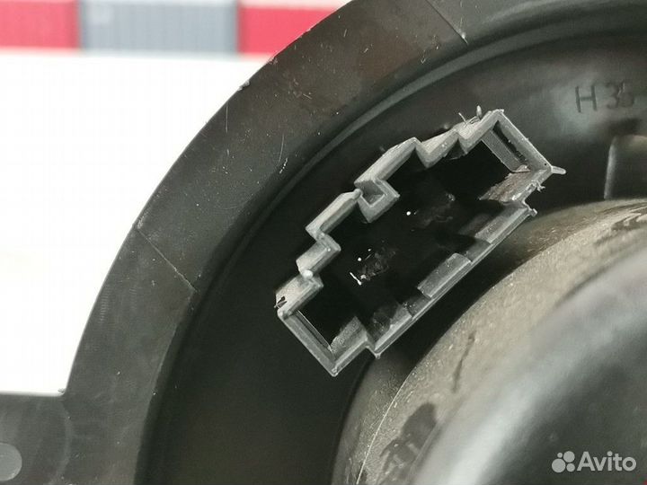 Моторчик печки Volkswagen Golf 3 1998 1J1819021C