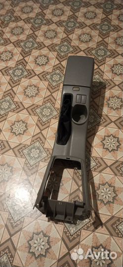 Подлокотник subaru forester sg